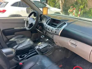 Mitsubishi L200 2013 Blanc