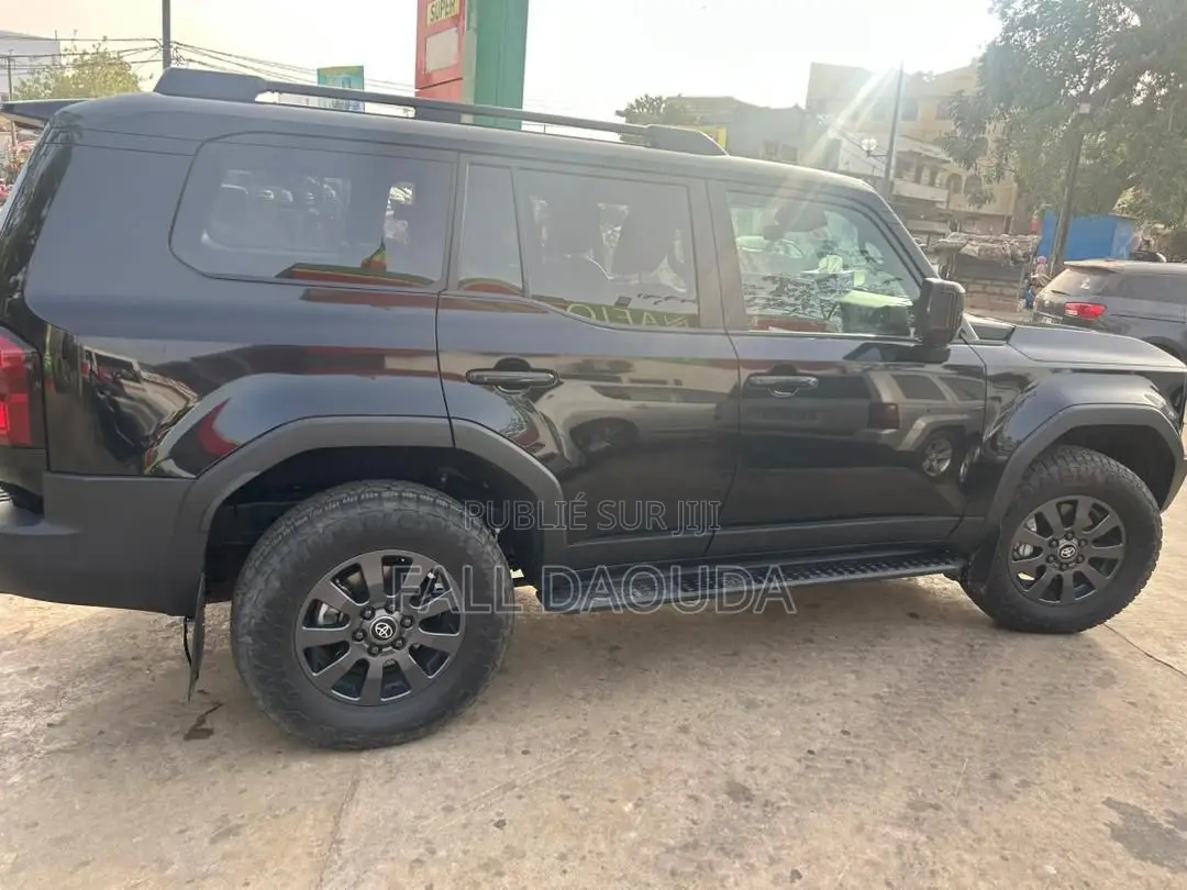 Toyota Land Cruiser Prado 2025 Noir
