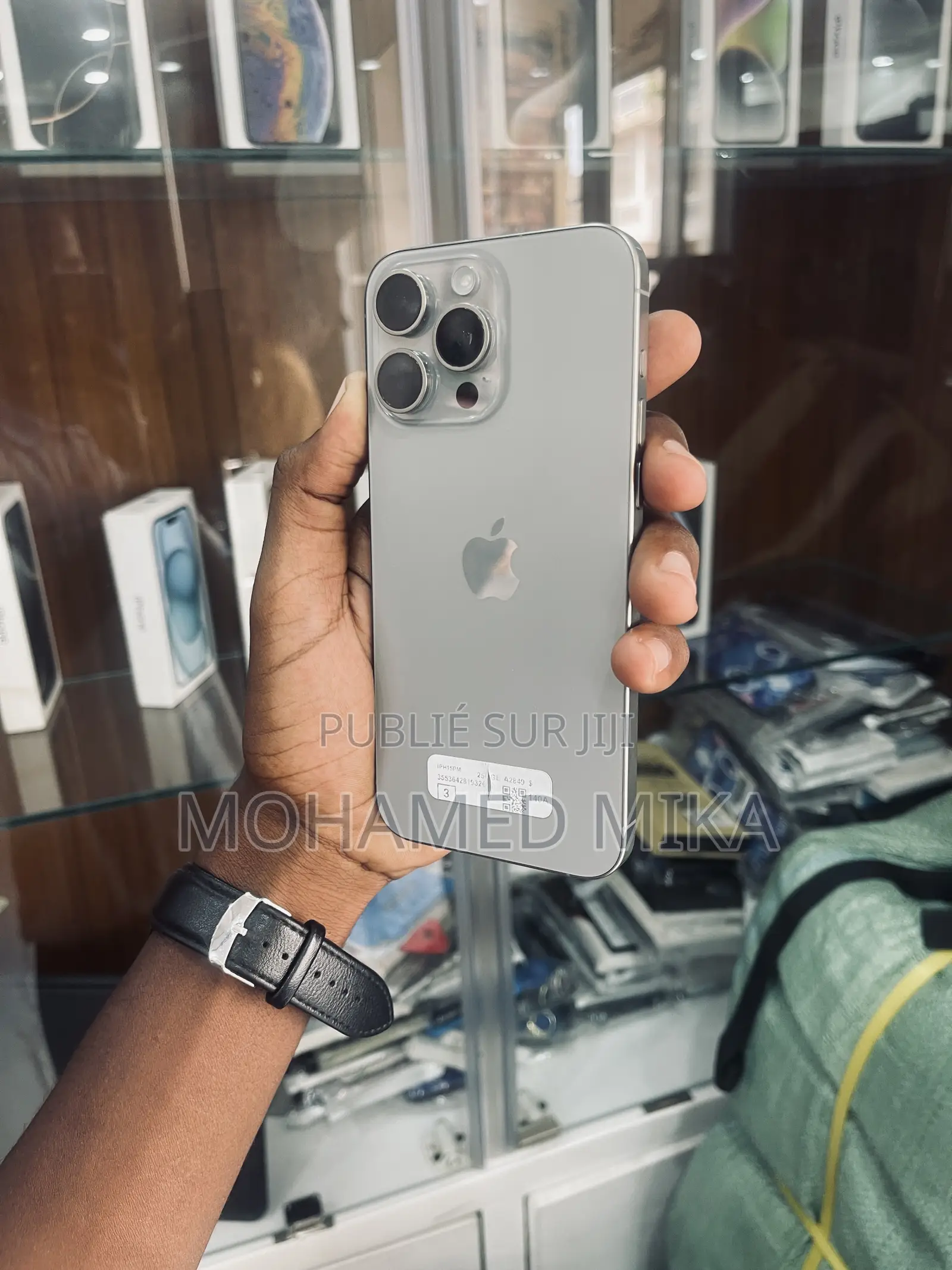 Nouveau Apple iPhone 15 Pro Max 256 GB Gris