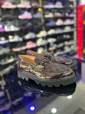 Chaussures De Ville Disponible Pointure 40 a 45 Prix 14000f