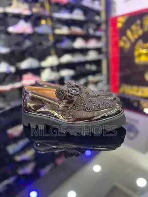 Chaussures De Ville Disponible Pointure 40 a 45 Prix 14000f