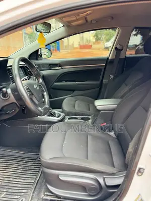 Hyundai Elantra 2017 Blanc