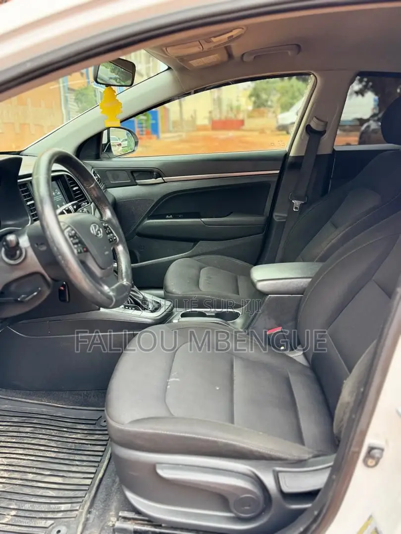 Hyundai Elantra 2017 Blanc