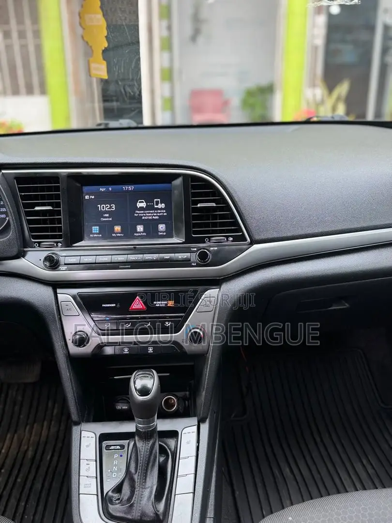 Hyundai Elantra 2017 Blanc