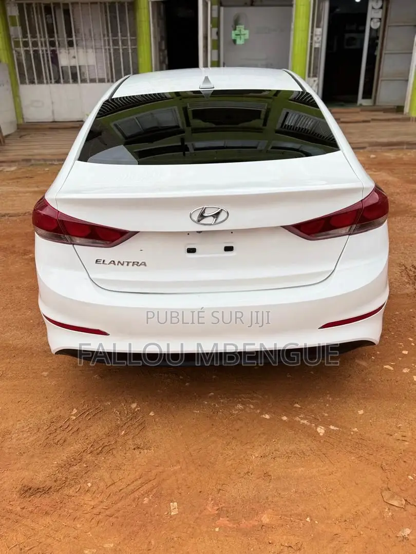Hyundai Elantra 2017 Blanc