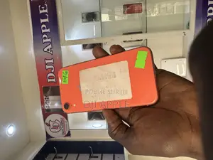 Apple iPhone XR 64 GB Or rose