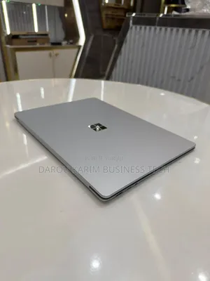 Nouveau Microsoft Surface Laptop 4 16GB AMD Ryzen 5 SSD 256GB