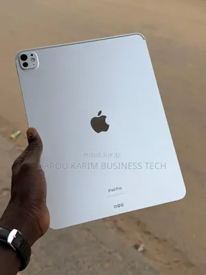 Nouveau Apple iPad Pro 13 (2025) 256 GB Autre