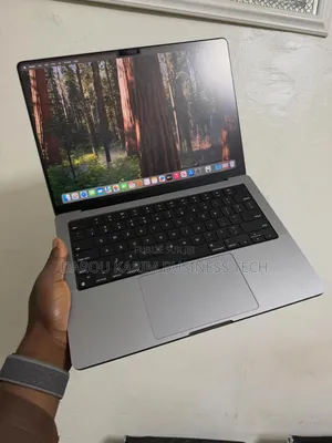Nouveau Apple MacBook Pro 2021 M1 16GB Apple M1 Max SSD 1T