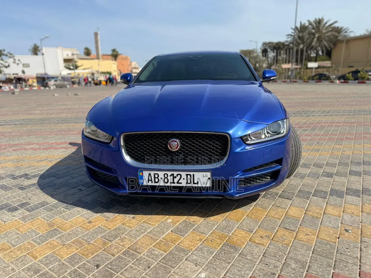 Jaguar XE 2017 Bleu