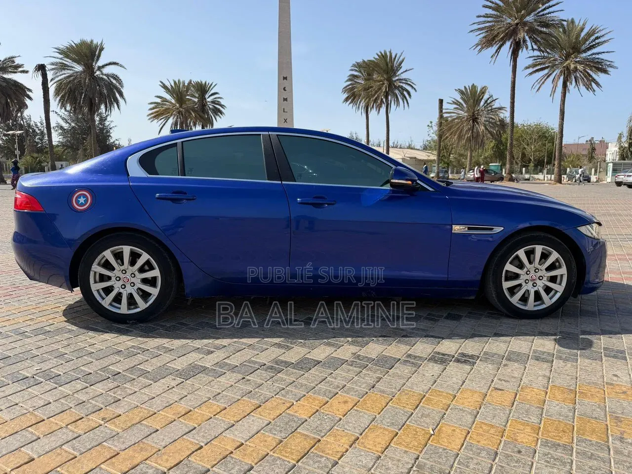 Jaguar XE 2017 Bleu