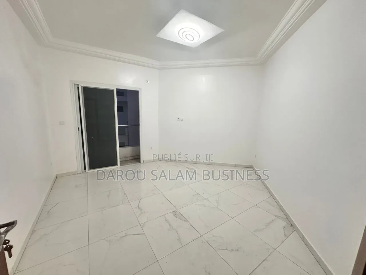 3chbre Appartement dans Mamelles, Yoff à Louer