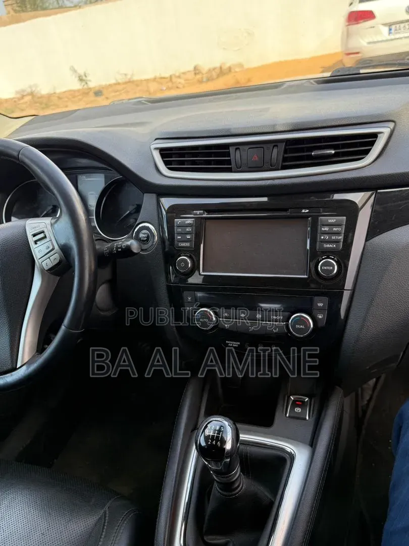 Nissan Qashqai 2017 Gris