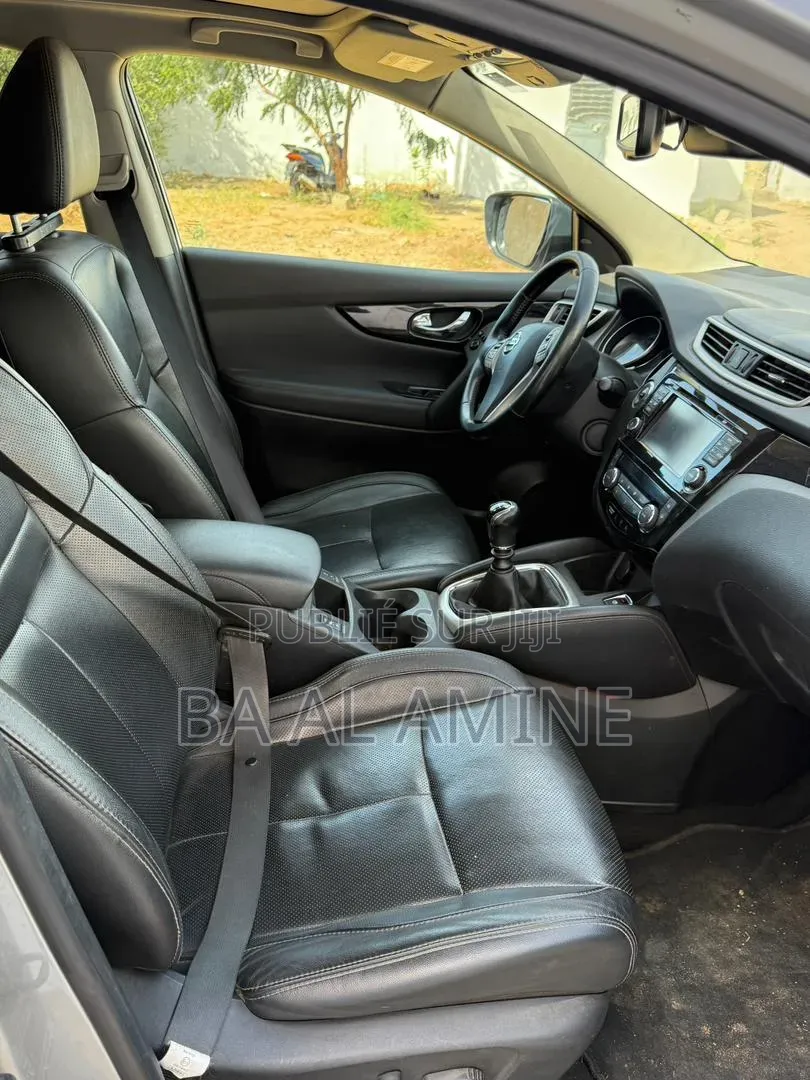 Nissan Qashqai 2017 Gris