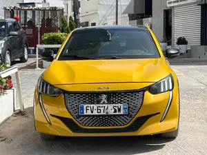 Peugeot 208 2022 Jaune
