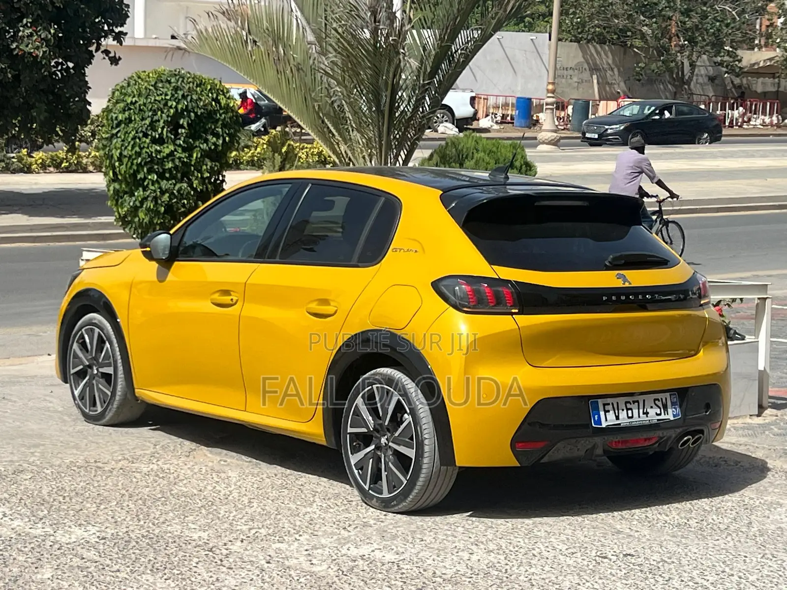 Peugeot 208 2022 Jaune