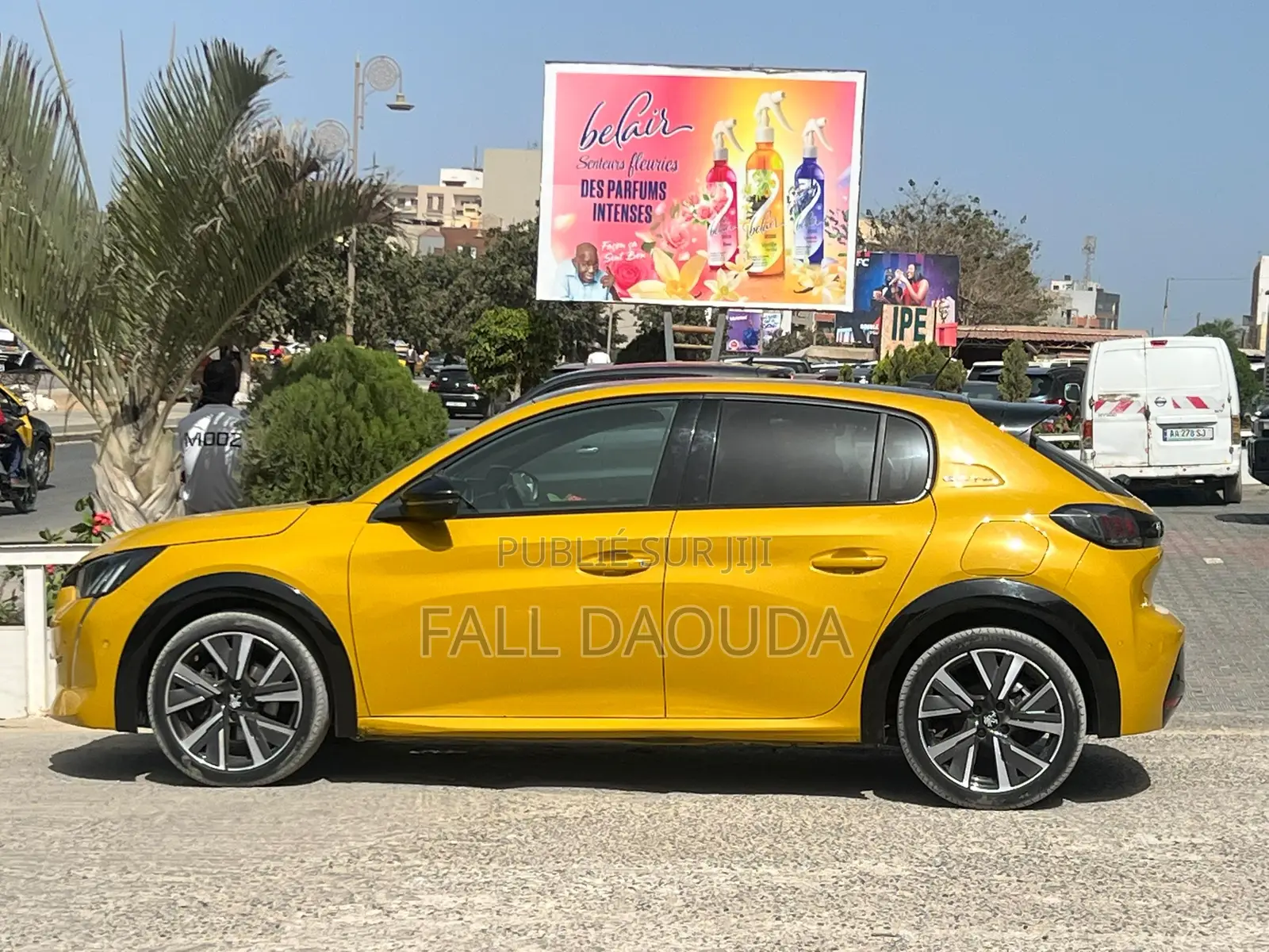 Peugeot 208 2022 Jaune