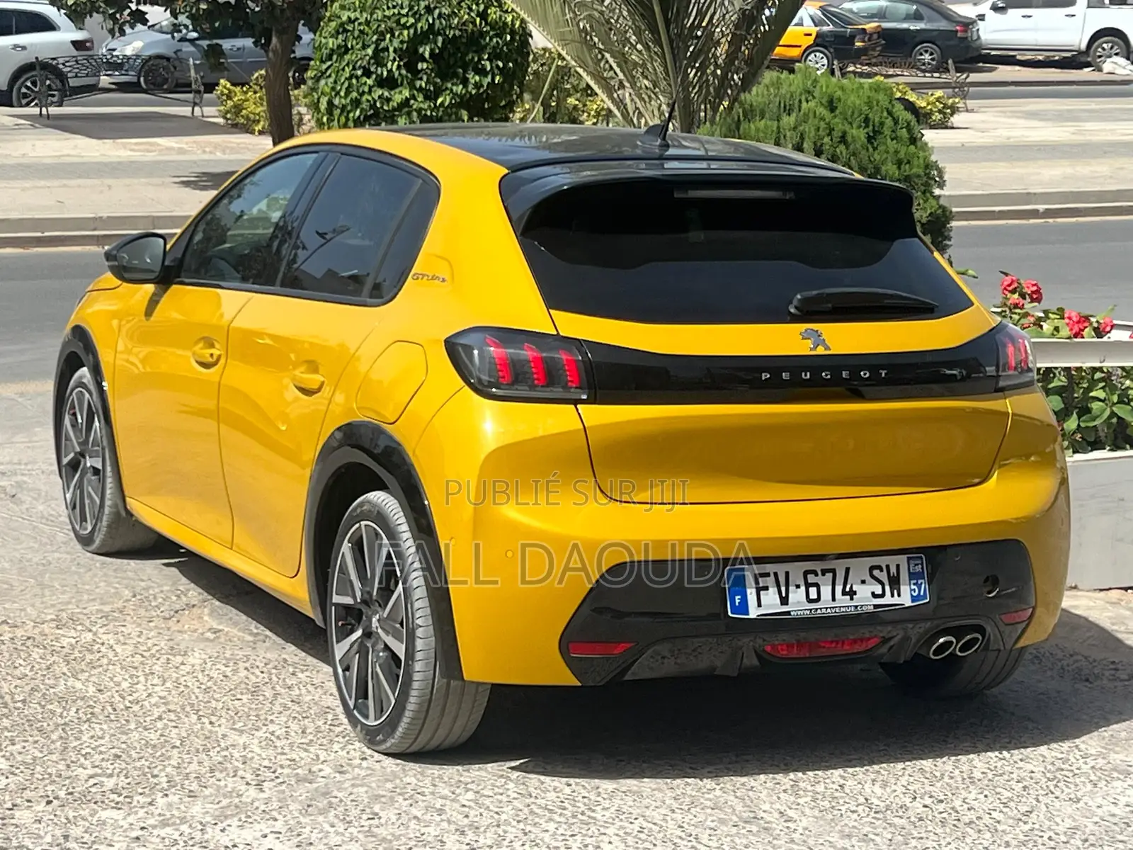 Peugeot 208 2022 Jaune