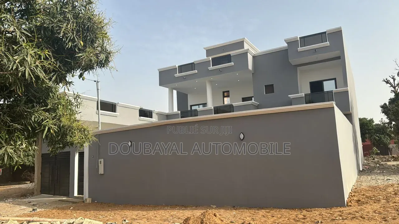 4chbre Villa dans Mbeur Saly Veringa, Thiès Sud à Vendre