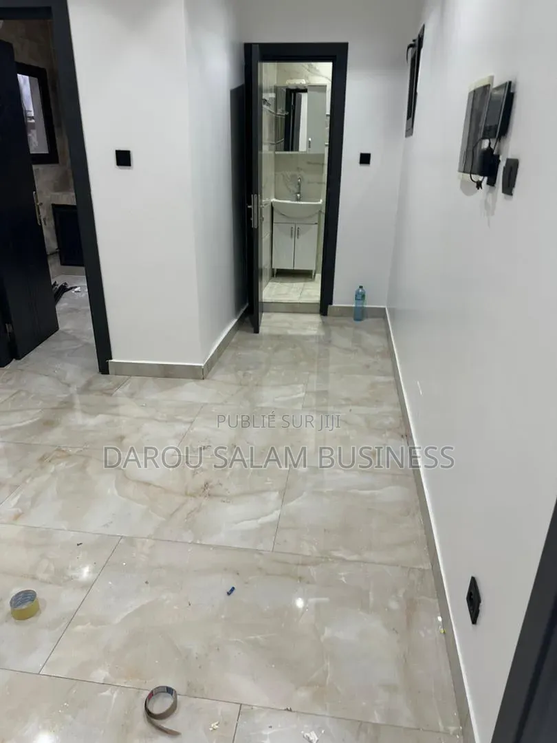 2chbre Appartement dans Ouest Foire, Yoff à Louer
