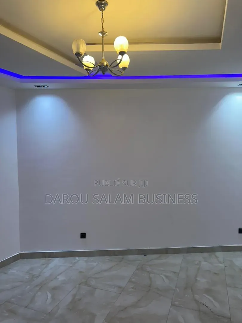 2chbre Appartement dans Ouest Foire, Yoff à Louer