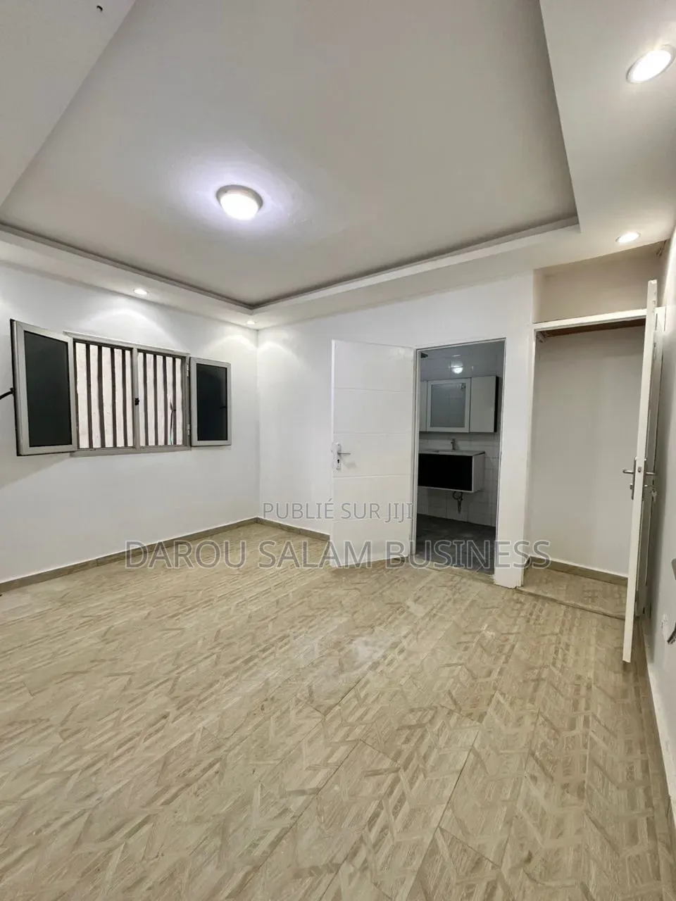 3chbre Appartement dans Ouest Foire, Yoff à Louer