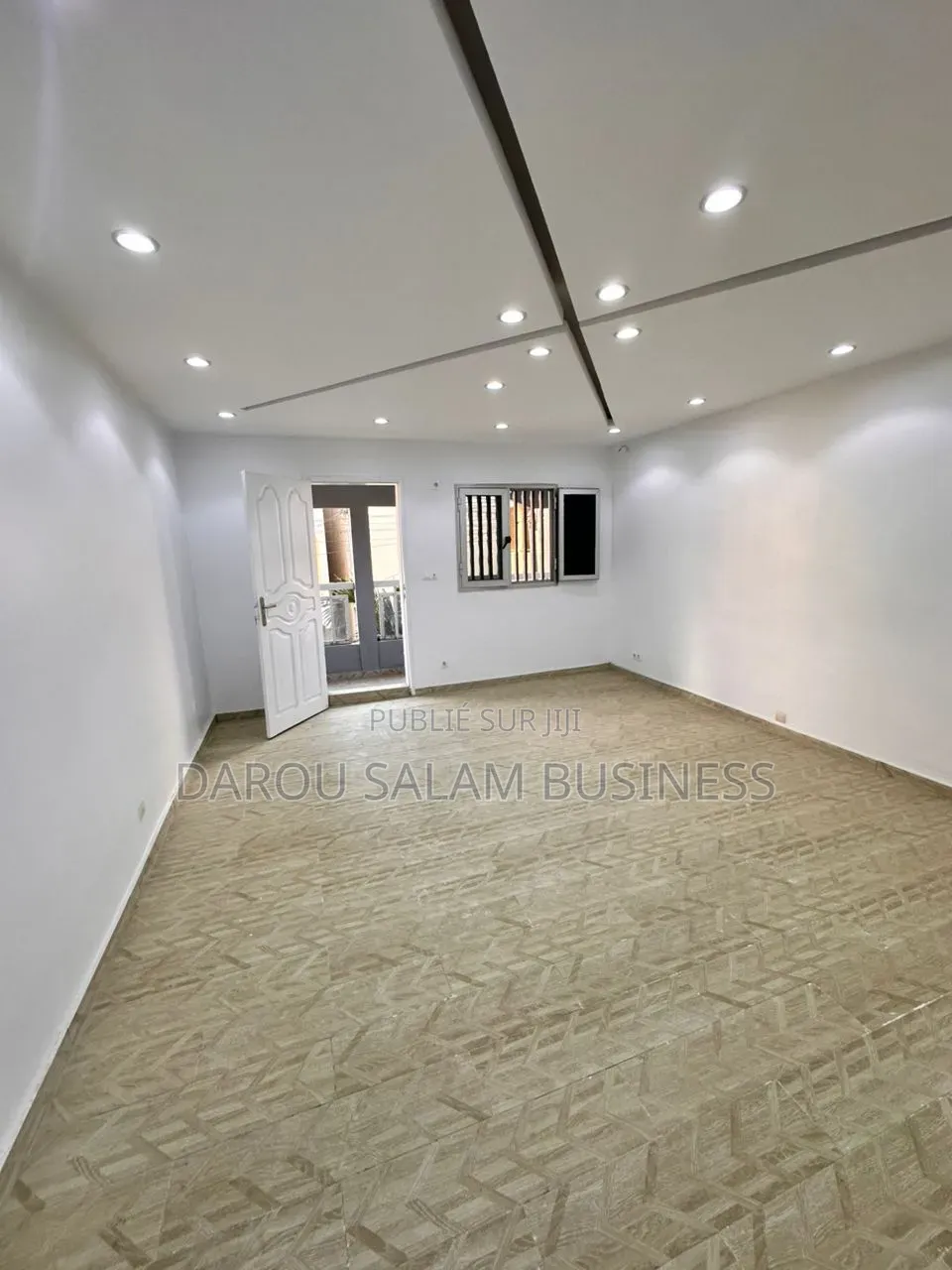 3chbre Appartement dans Ouest Foire, Yoff à Louer