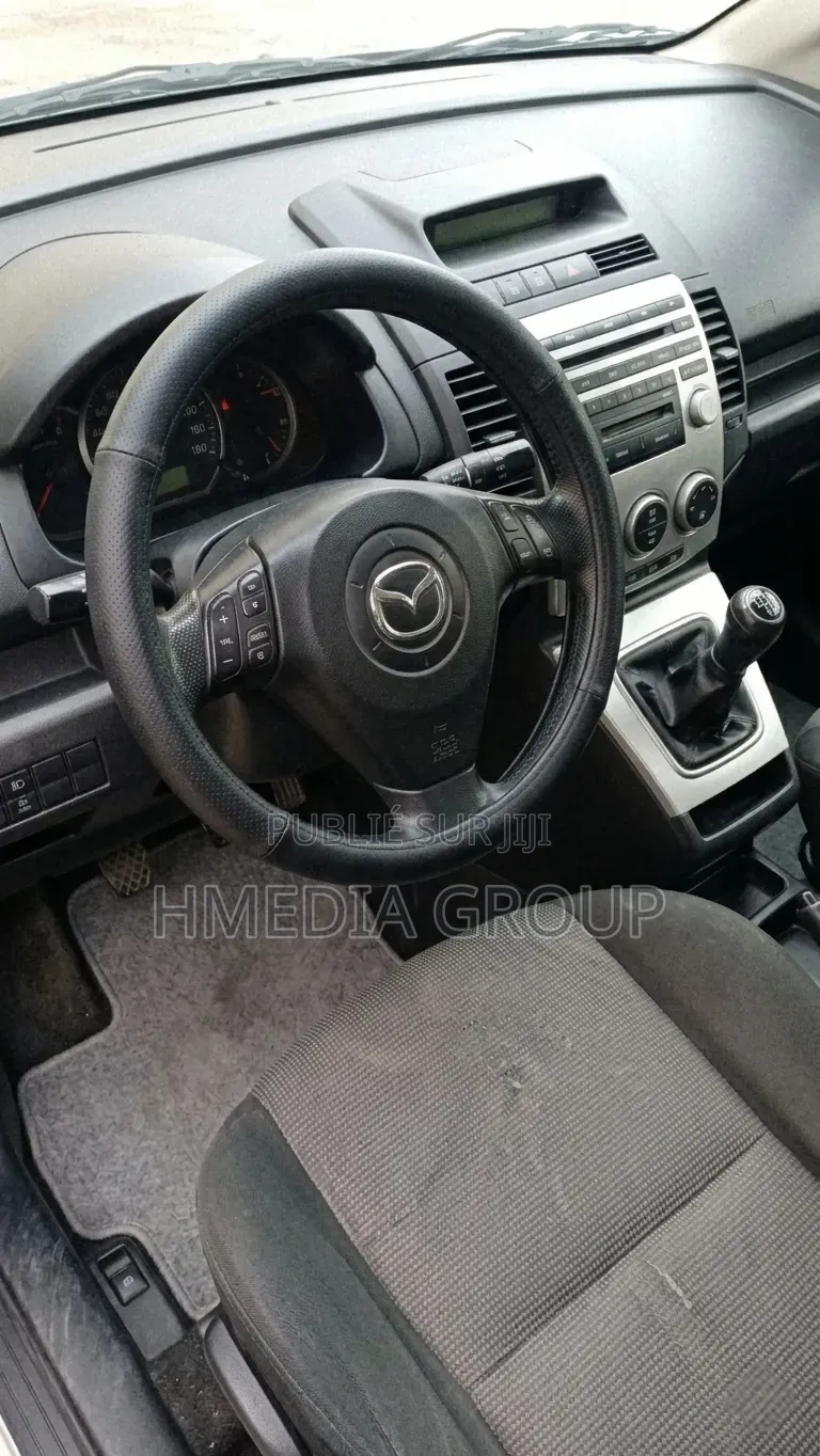 Location Mazda 5