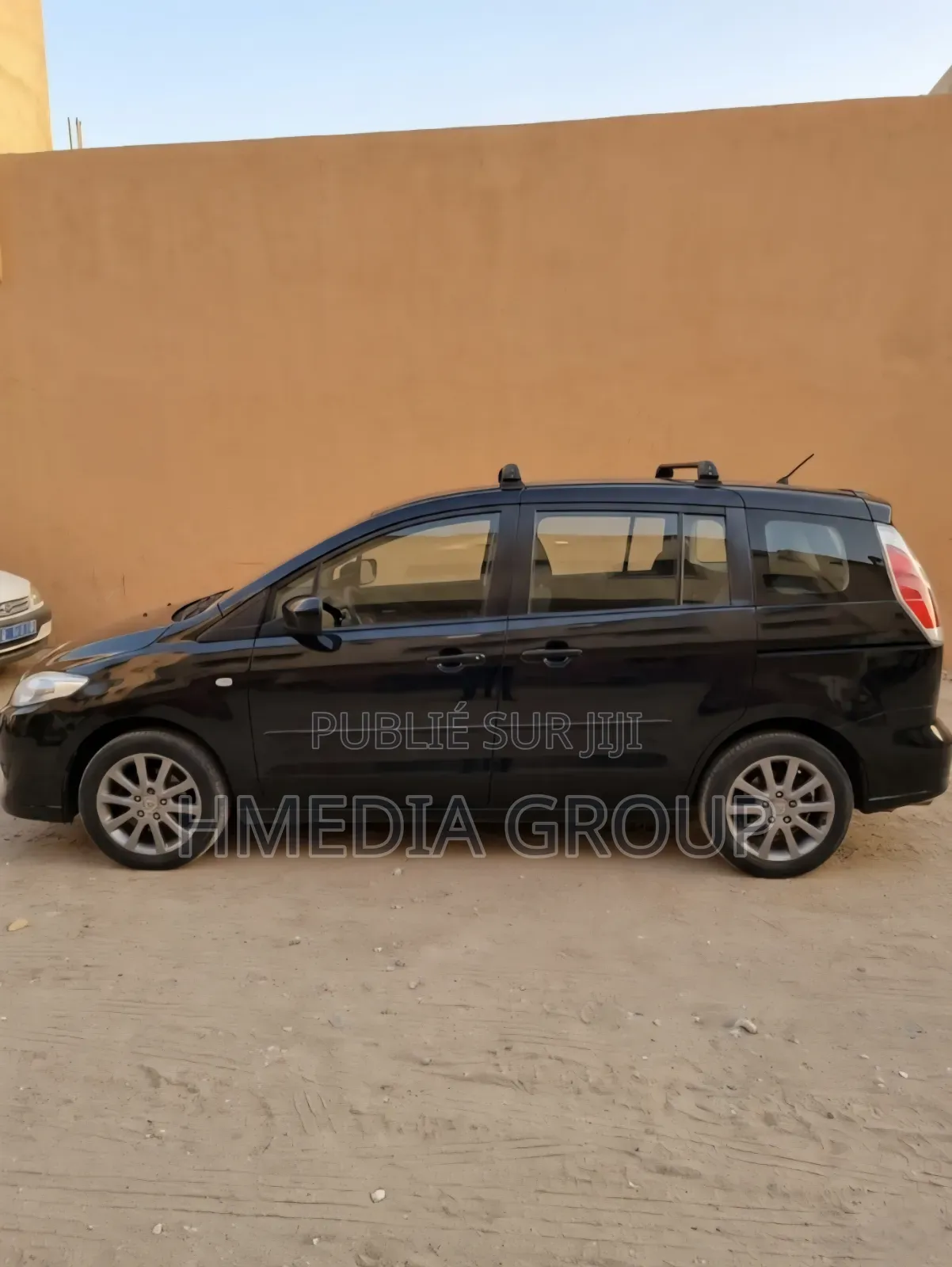 Location Mazda 5
