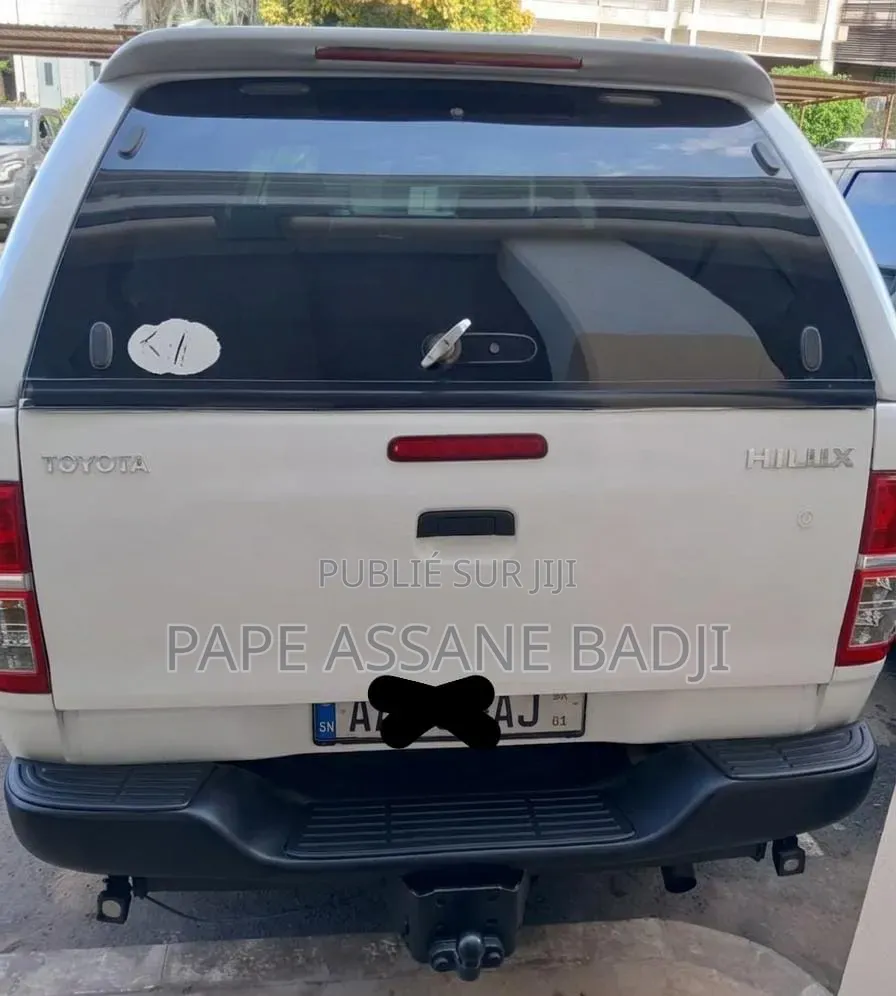 Location Pick-Up Toyota Hilux