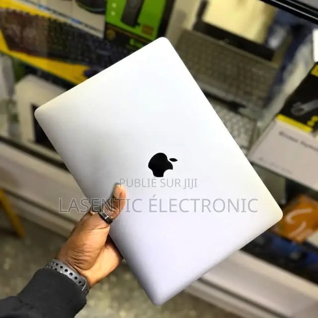Nouveau Apple MacBook Pro 2020 16GB Intel Core i5 SSD 512GB