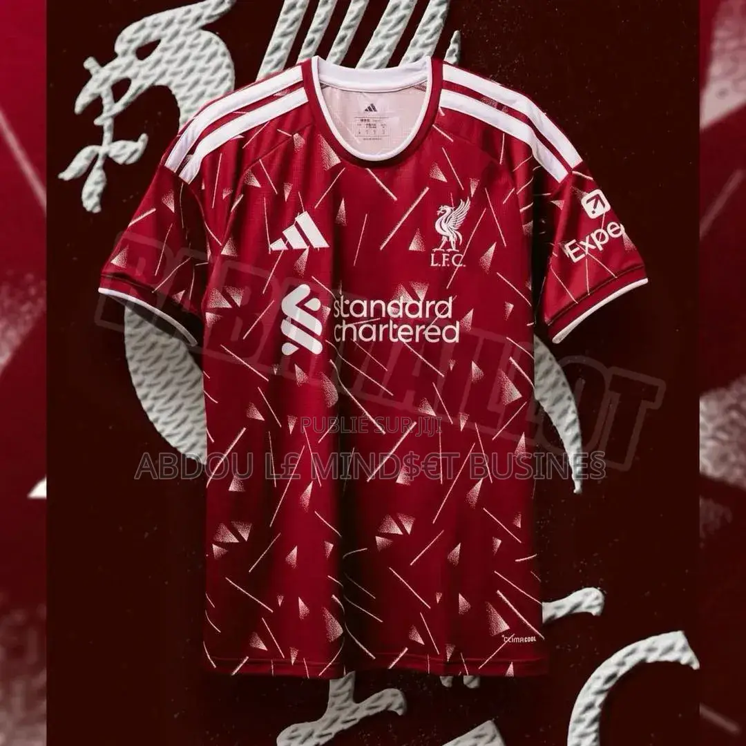 New Maillots Liverpool 26-27 Disponible