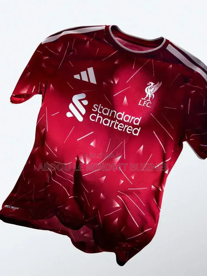 New Maillots Liverpool 26-27 Disponible