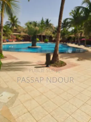 Meublé 3chbre Villa dans Thiès Sud à Vendre