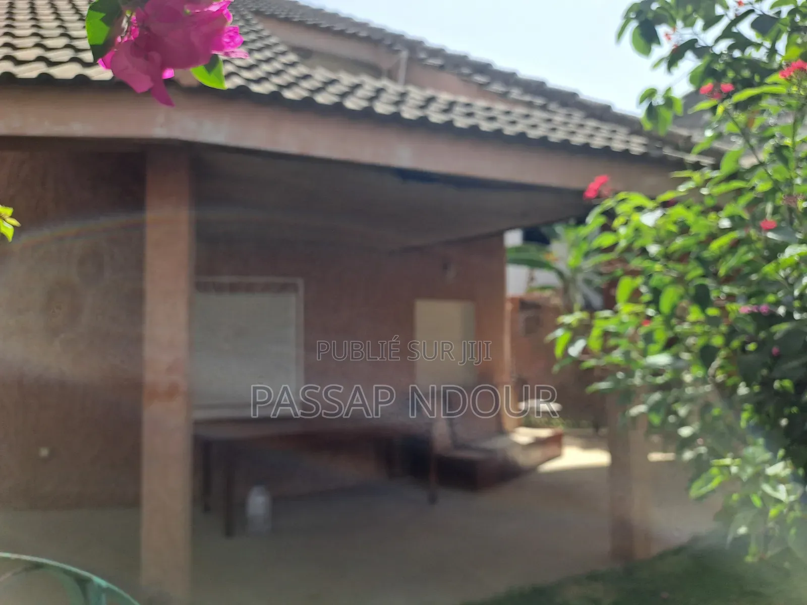 Location De Villa en Résidence Privée À Saly