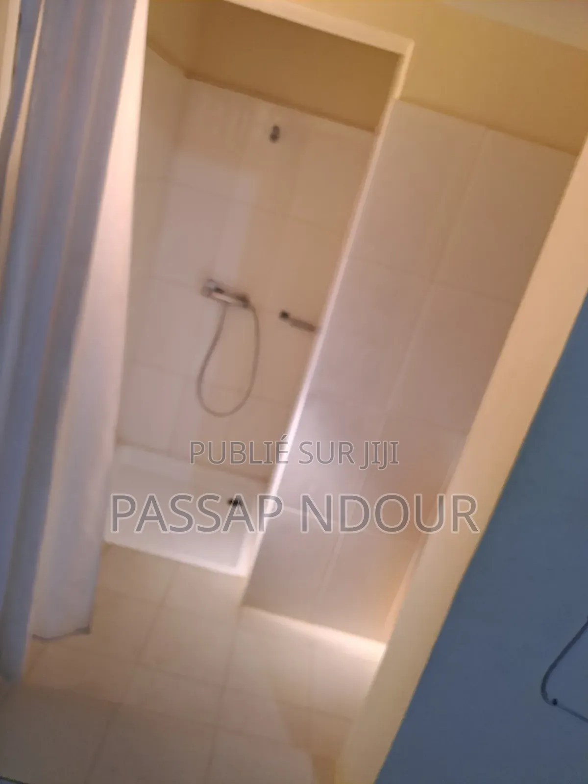 Location De Villa en Résidence Privée À Saly