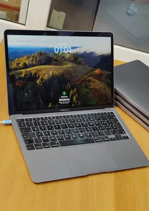 Nouveau Apple MacBook Pro 2020 8GB Intel Core i5 SSD 256GB