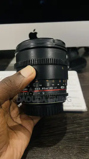 Objectif 85 Mm T 1.5 Disponible