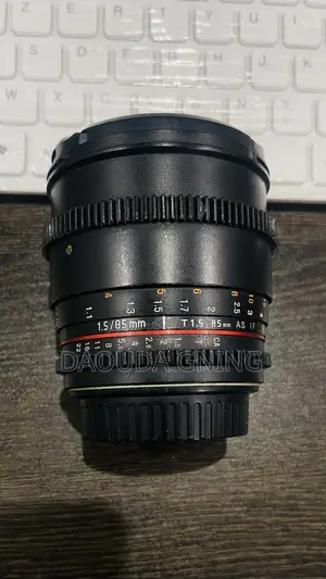 Objectif 85 Mm T 1.5 Disponible
