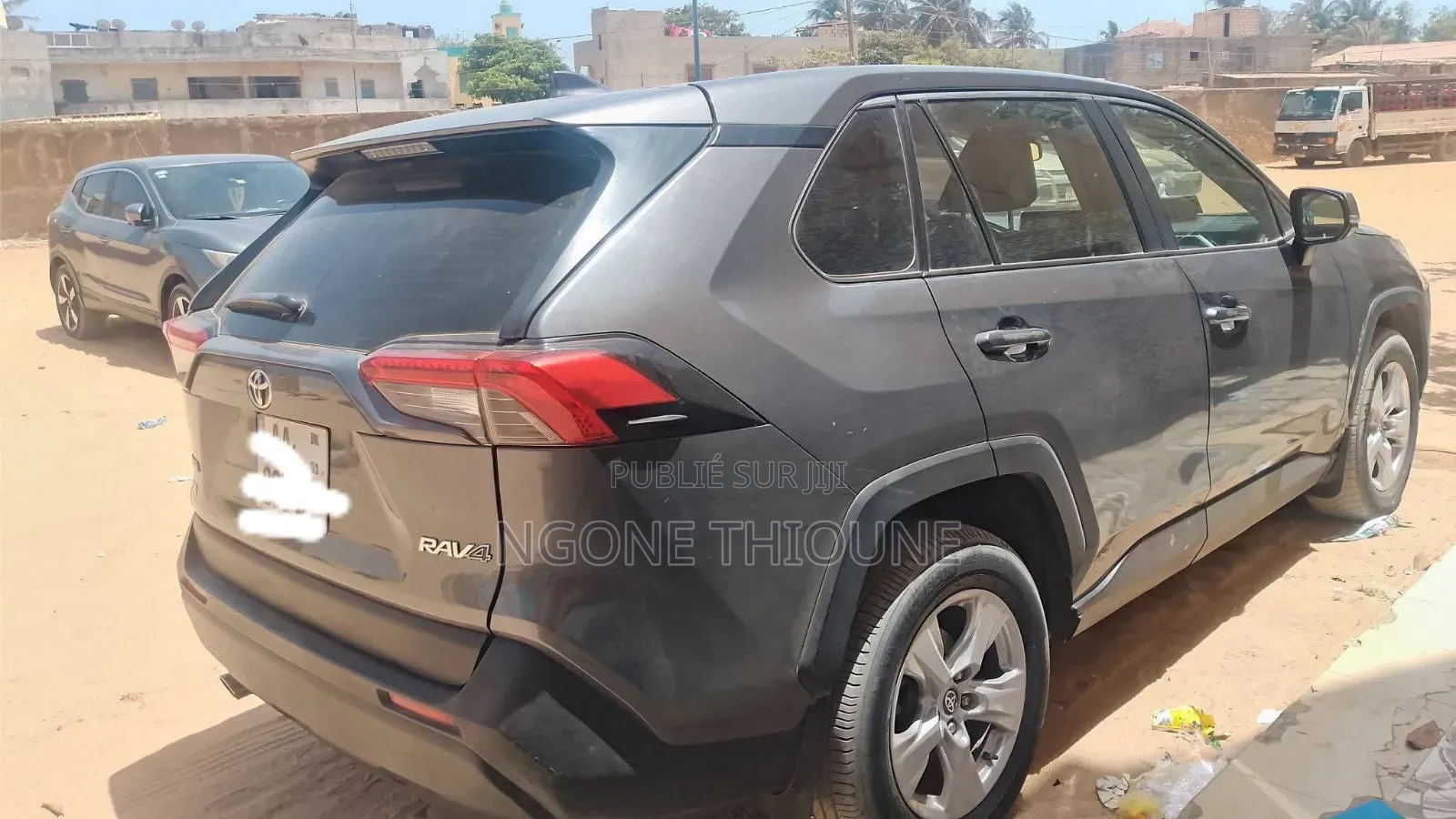 Toyota RAV4 LE 2021 Noir