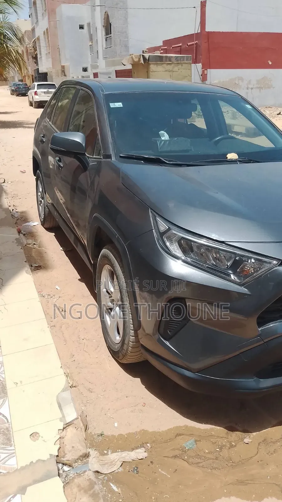Toyota RAV4 LE 2021 Noir