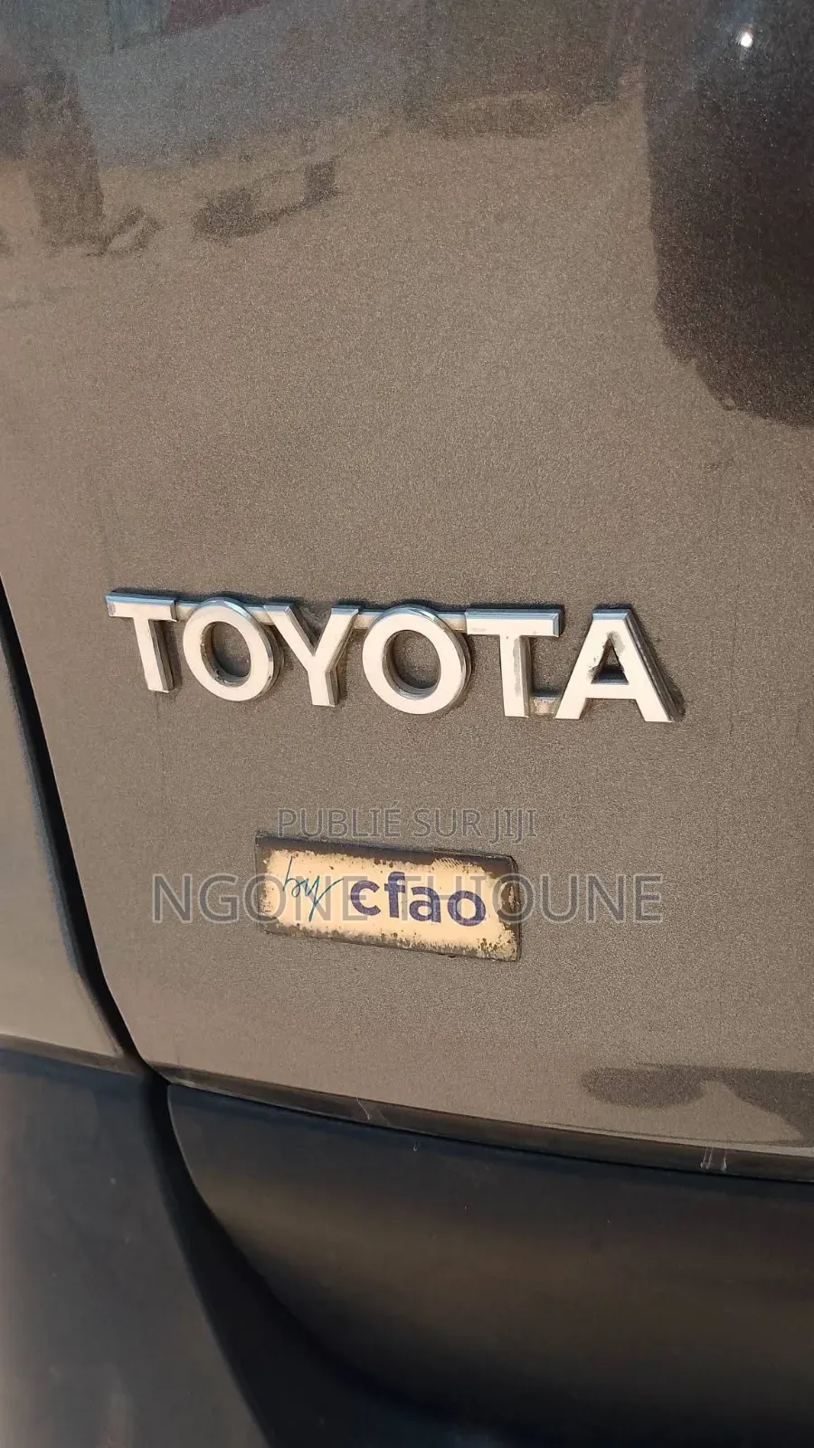Toyota RAV4 LE 2021 Noir