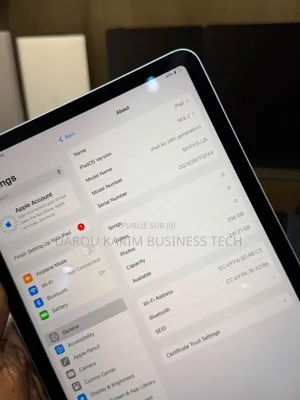 Nouveau Apple iPad Air (2020) Wi-Fi 256 GB Autre