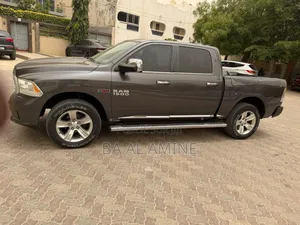 Dodge RAM 2016 Gris