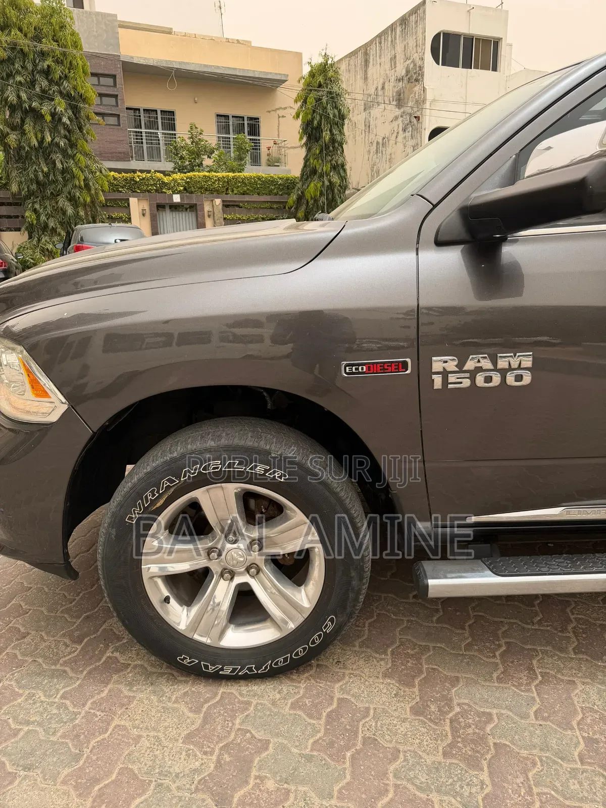 Dodge RAM 2016 Gris