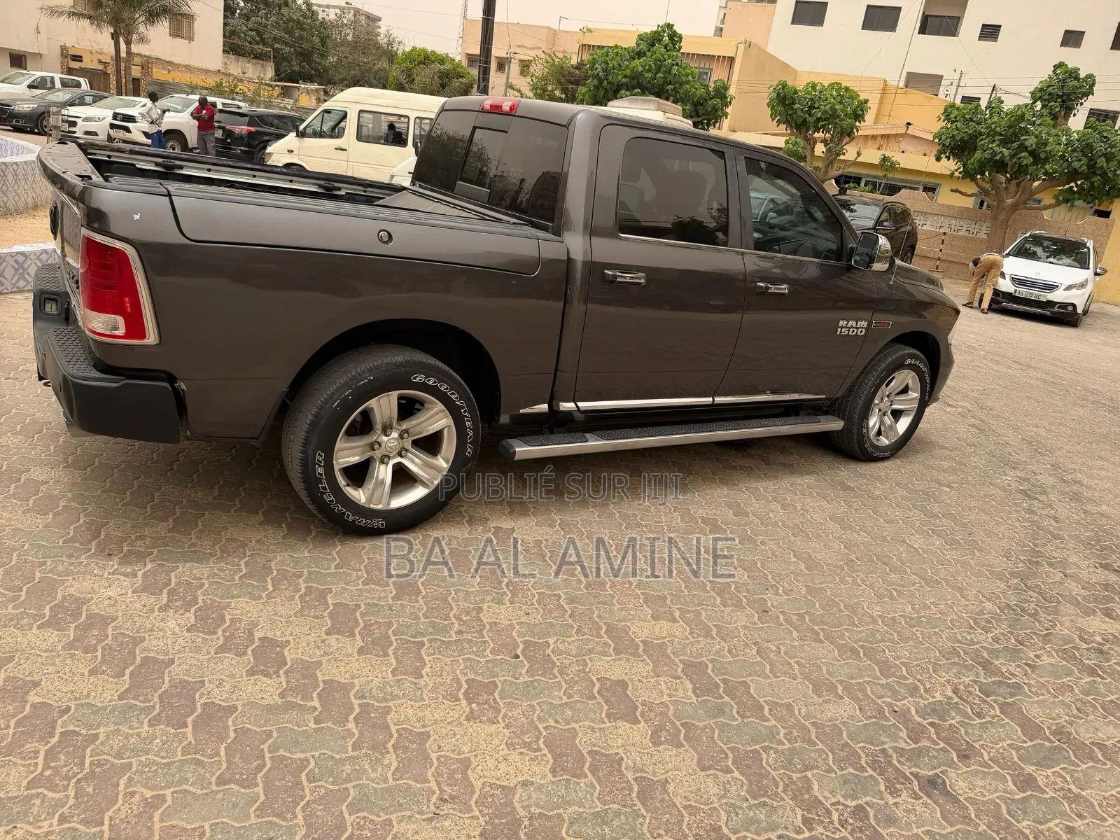 Dodge RAM 2016 Gris
