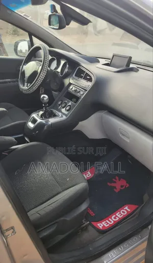 Peugeot 5008 2016 Gris