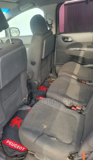 Peugeot 5008 2016 Gris