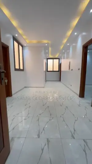 3chbre Appartement dans Yoff à Louer