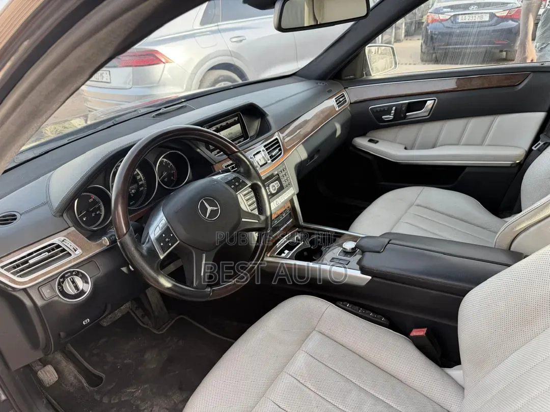Mercedes-Benz E200 2014 Gris